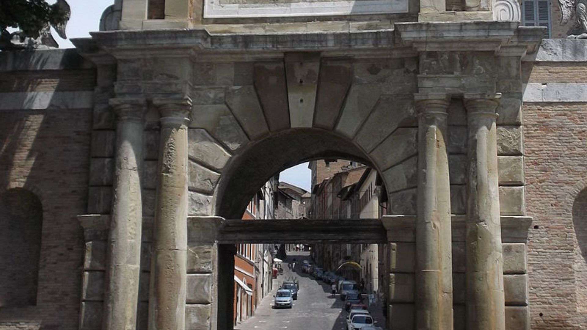 La porta Valbona a Urbino